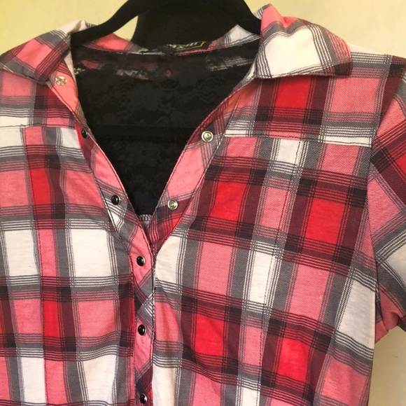 Soft plaid button up tee in Great Condition • Lrg - Picture 2 of 4